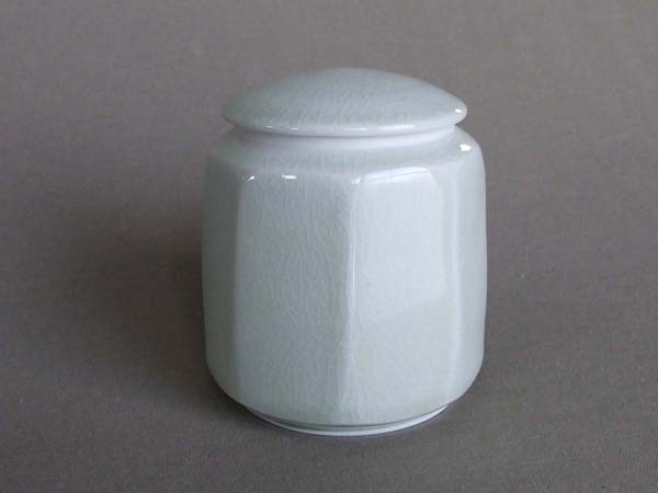 8 sided celadon tea jar